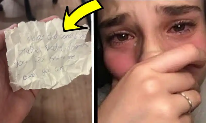 Homeless Man Gives Woman A Surprising Note After She Gave Him Food